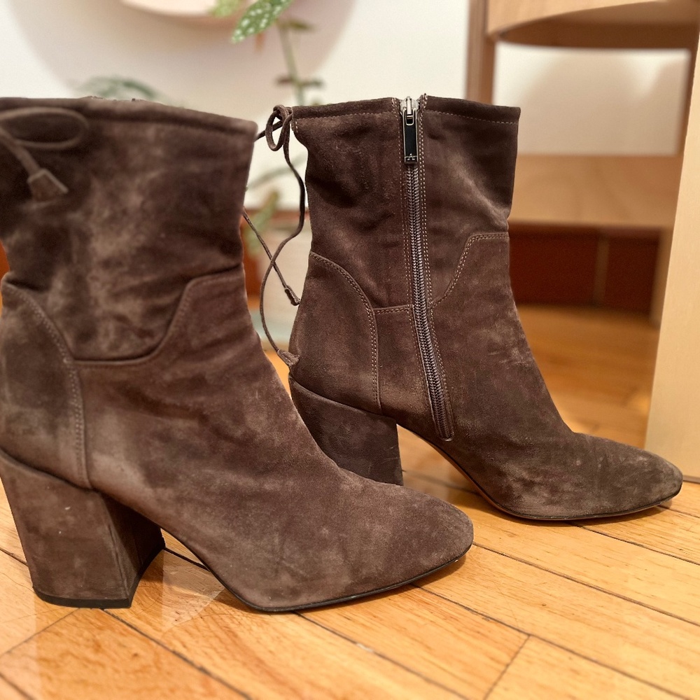 Acquatalia Floria Boots in Anthracite Suede